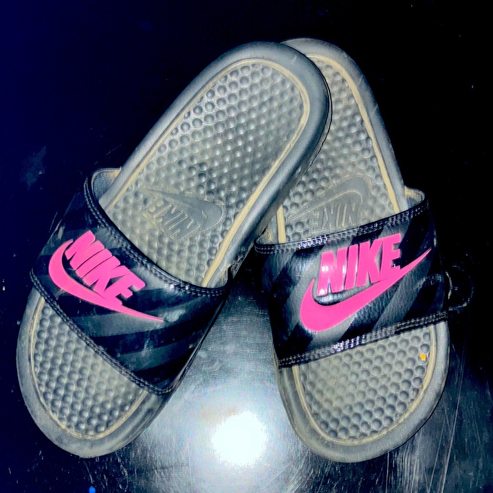 Girls Nike slides